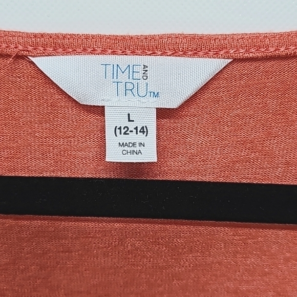 Oversized v-neck, boxy sweater, batwing style sleeves - Picture 4 of 7